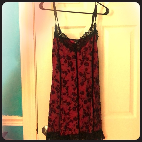 Wet Seal Dresses & Skirts - Gorgeous Wet Seal Dress with Lace